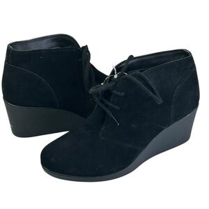 New Crocs Leigh Suede Wedge Women's 6.5 Black suede Ankle Boots‎
